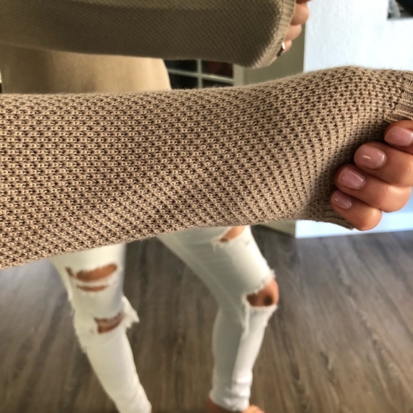 🚫SOLD OUT | Butter-Silk Knit, Sand Dunes - Picture 4 of 8